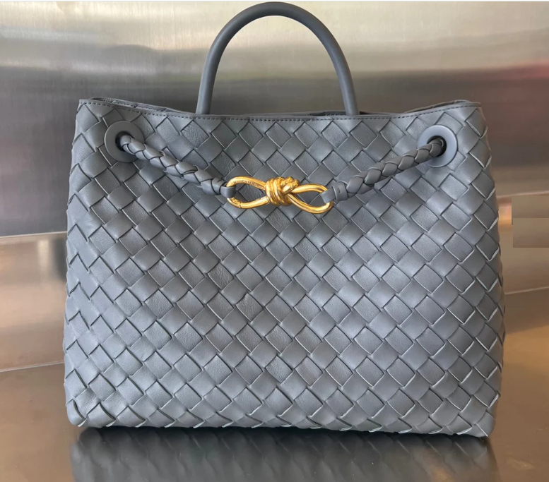 Woven Shoulder Bag - Image 10