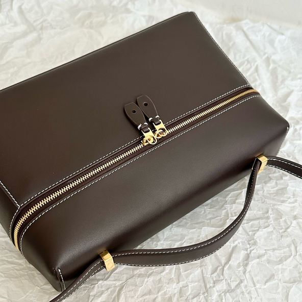 Structured Leather Top-Handle Crossbody Bag - Image 10