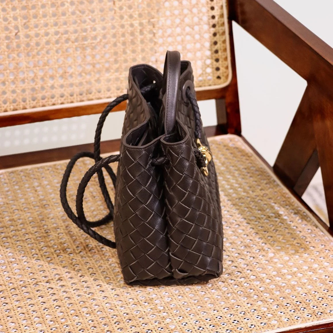 Woven Shoulder Bag - Image 4