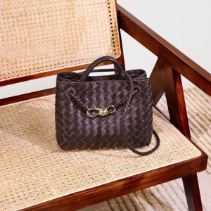 Woven Shoulder Bag